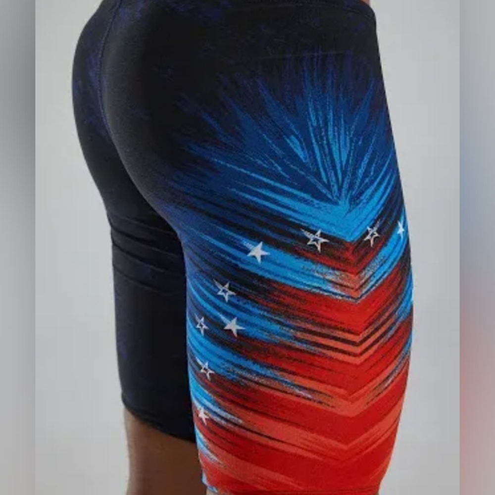 XL (38)TYR Men’s Black Swim Trunks with Red & Blue Feathered Accent - Picture 2 of 5